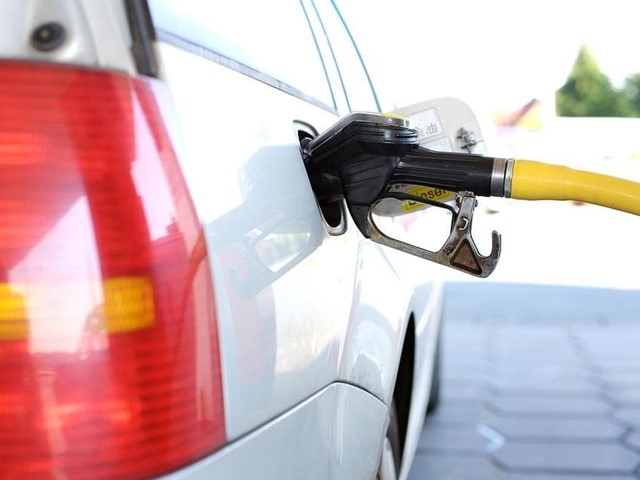 7 consejos para repostar gasolina con seguridad