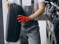 ¿Cada cuánto tiempo hay que cambiar los neumáticos de un coche?