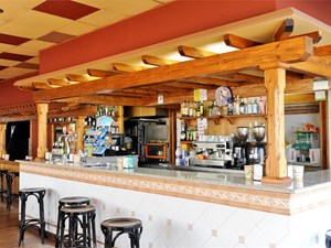 Llena de sabor tus descansos en carretera en nuestra cafetería