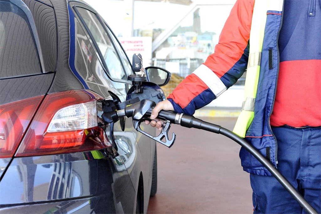 ¿Qué ocurre si echo gasolina a un coche diésel?