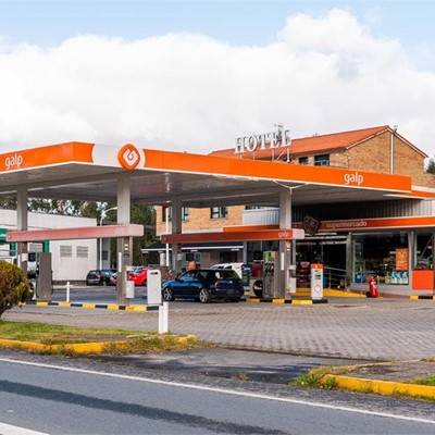 Si vas a emprender un viaje... ¡prepara tu coche en nuestra área de servicio!
